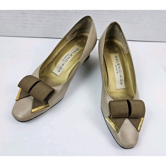 Balenciaga Paris Leather Bow Pumps Heels Size 34, US 4 - Picture 1 of 11